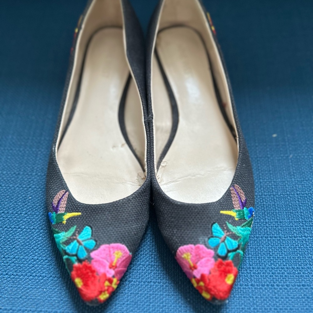 Nine West - Embroidered Flats - Size 6.5
